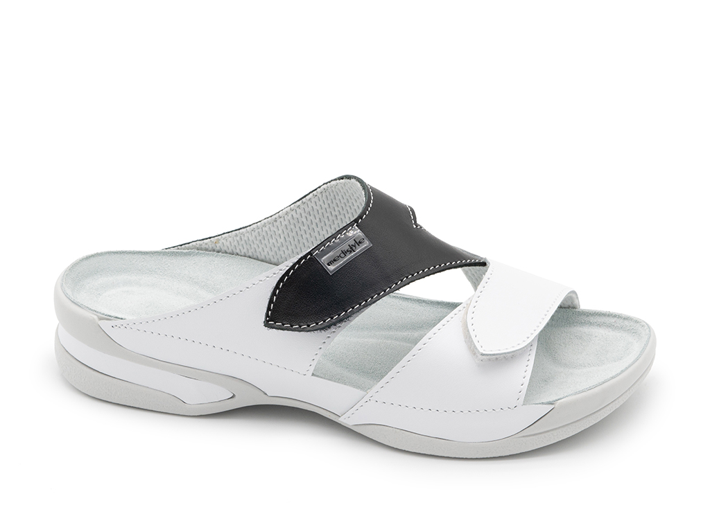 MEDISTYLE Pantofel bílo-černý Marta 6M-E11-6